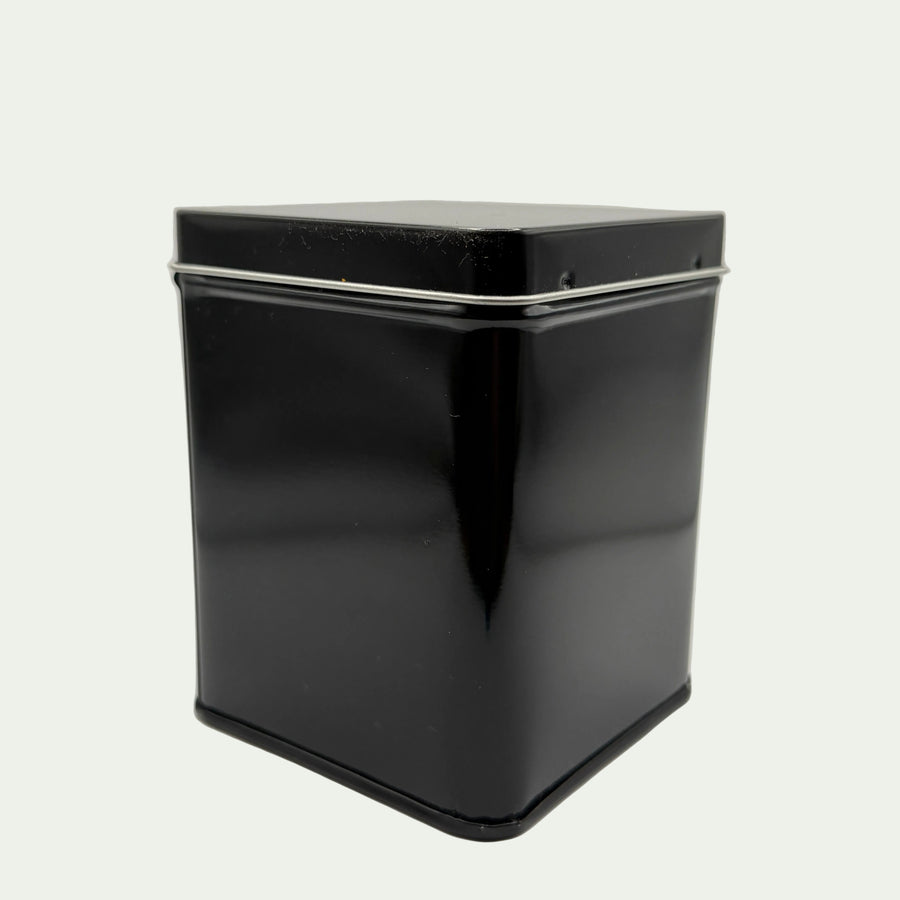 Zwart thee bewaarblik 100 gram voor losse thee van Tante Rie